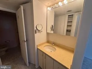 $2,200 | 100 West Avenue, Unit 118S, Jenkintown, PA 19046