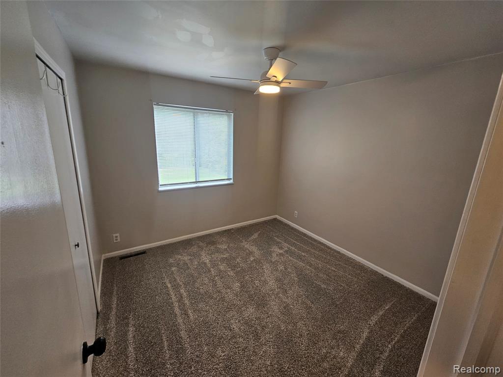1210 Bay Ridge Highland, MI 48356 - Photo 15 of 25
