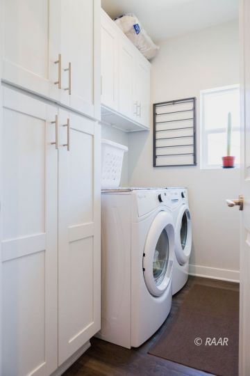 419 Abigail Street Ridgecrest, CA 93555 - Photo 30 of 34 a utility room with dryer and washer