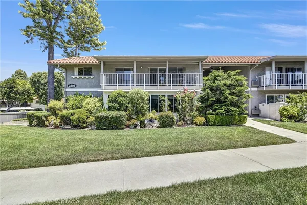 $269,999 | 2208 Via Mariposa East, Unit Q, Laguna Woods, CA 92637