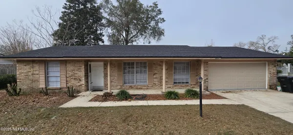 $2,000 | 2314 Oakdale Drive East, Orange Park, FL 32073