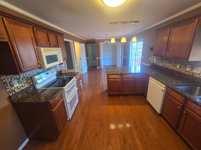 $2,750 | 221 Minnie Bell Lane, Vinton, VA 24179