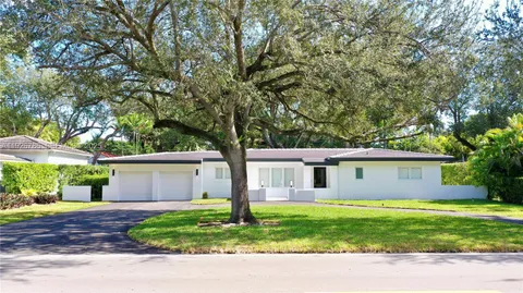 $2,950,000 | 6011 Maynada Street, Coral Gables, FL 33146