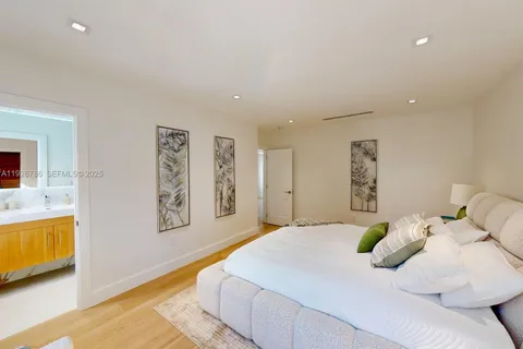 $2,950,000 | 6011 Maynada Street, Coral Gables, FL 33146