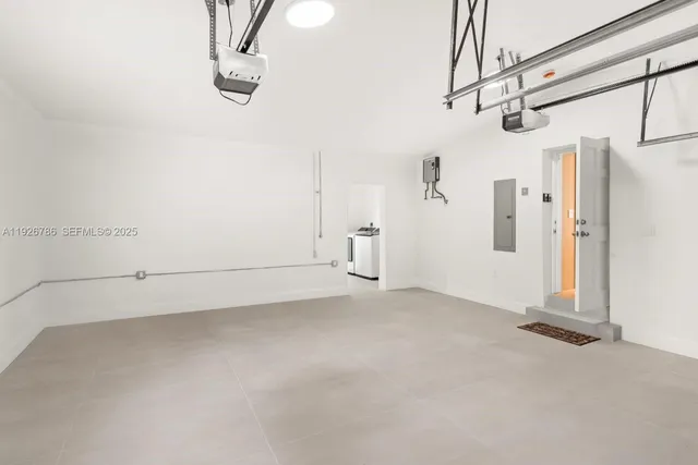 $2,950,000 | 6011 Maynada Street, Coral Gables, FL 33146