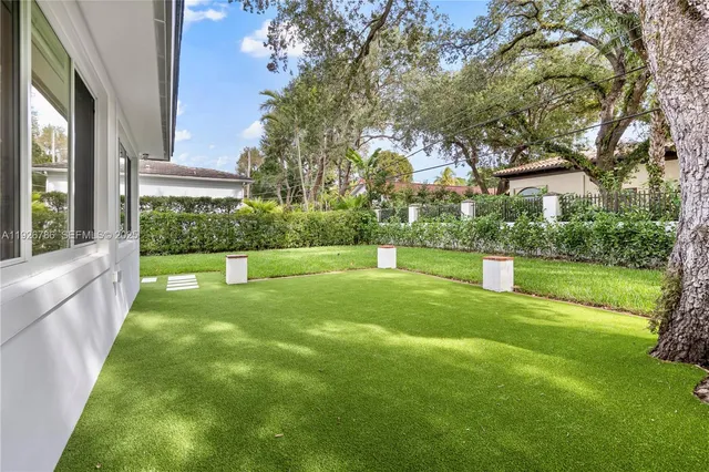 $2,950,000 | 6011 Maynada Street, Coral Gables, FL 33146