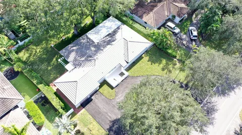 $2,950,000 | 6011 Maynada Street, Coral Gables, FL 33146