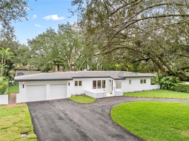 $2,950,000 | 6011 Maynada Street, Coral Gables, FL 33146