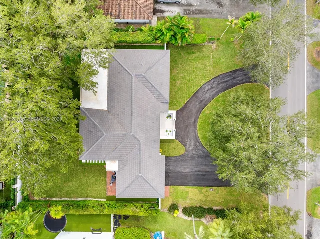 $2,950,000 | 6011 Maynada Street, Coral Gables, FL 33146