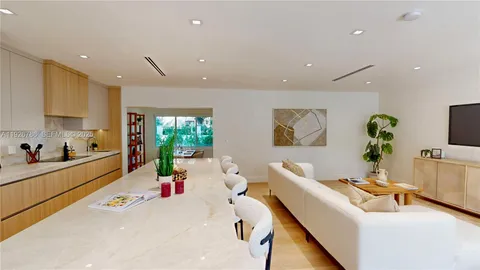 $2,950,000 | 6011 Maynada Street, Coral Gables, FL 33146