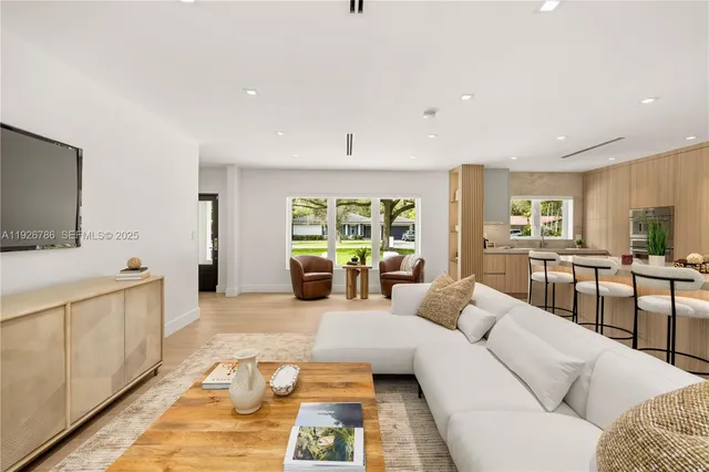 $2,950,000 | 6011 Maynada Street, Coral Gables, FL 33146