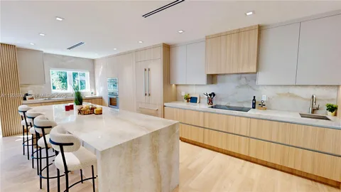 $2,950,000 | 6011 Maynada Street, Coral Gables, FL 33146