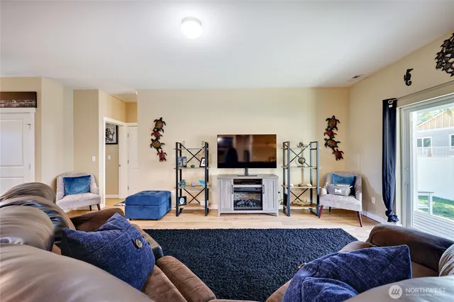 $574,950 | 7058 East Nightingale Street, Port Orchard, WA 98366