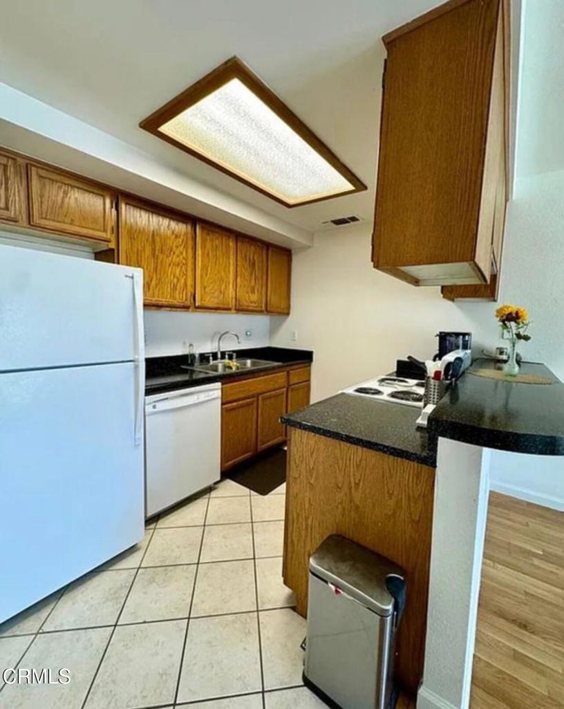 1900 Bell Street Sacramento, CA 95825 - Photo 22 of 23 IMG_20260212_163117 (13)