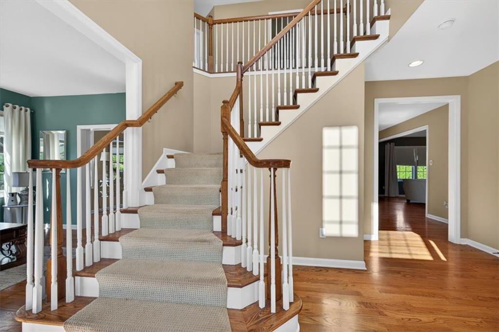 107 Stafford Drive McKees Rocks, PA 15136 - Photo 4 of 50