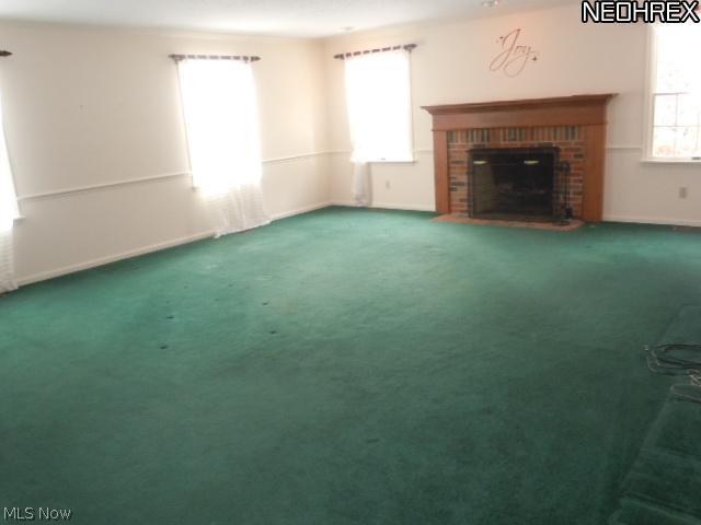 4629 West Bath Road Akron, OH 44333 - Photo 11 of 23 Plenty of natural light streams into this great room.