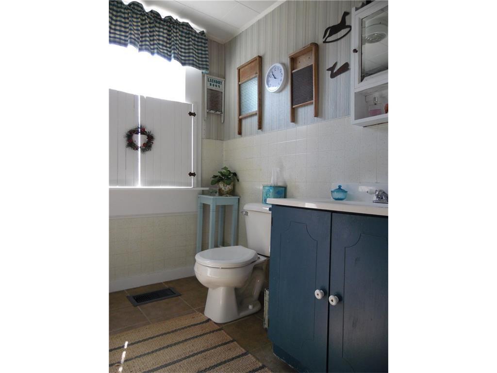 361 East Neck Road Nobleboro, ME 04555 - Photo 19 of 28 1st floor powder/laundry room