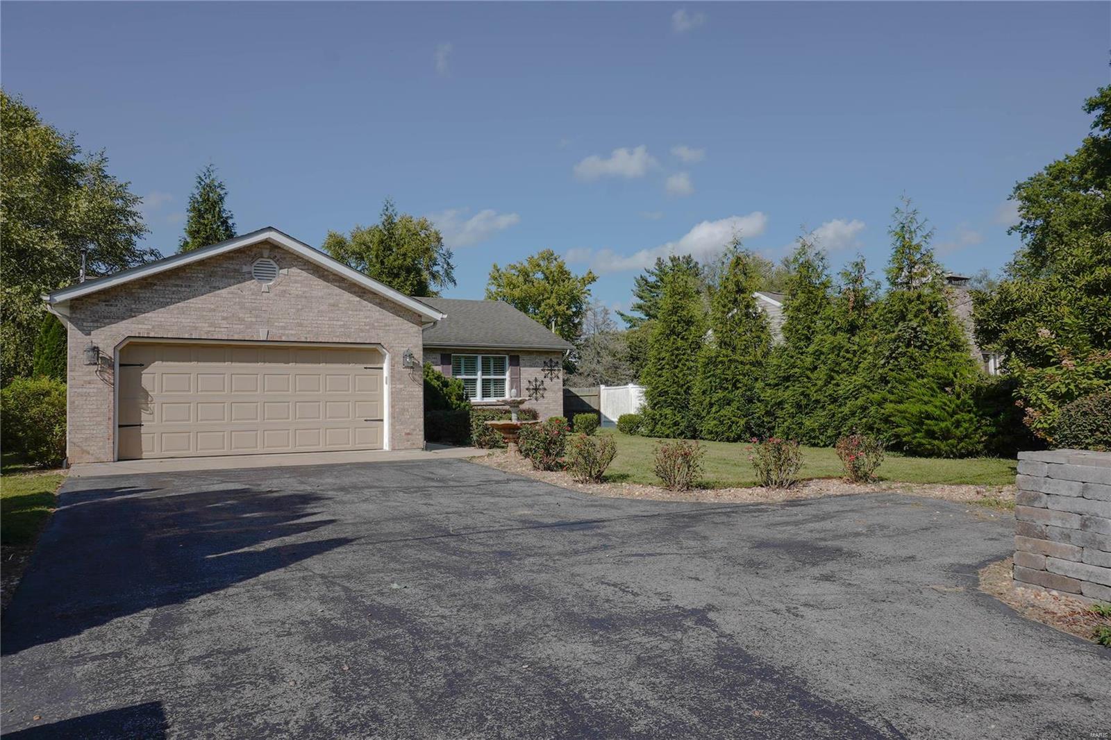 527 Eiler Road Belleville, IL 62223 - Photo 2 of 46 Gallery Image 2