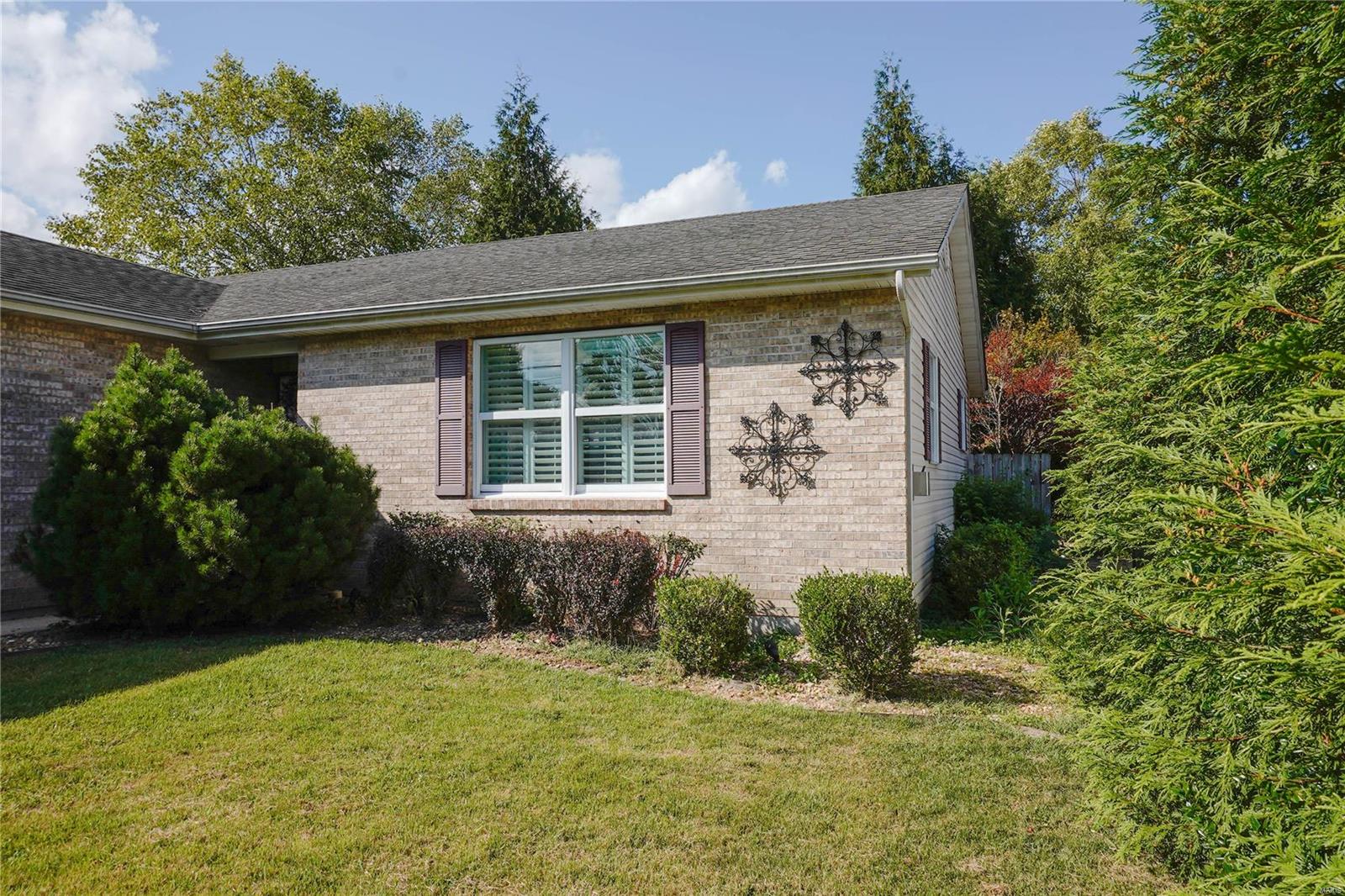 527 Eiler Road Belleville, IL 62223 - Photo 5 of 46 Gallery Image 5