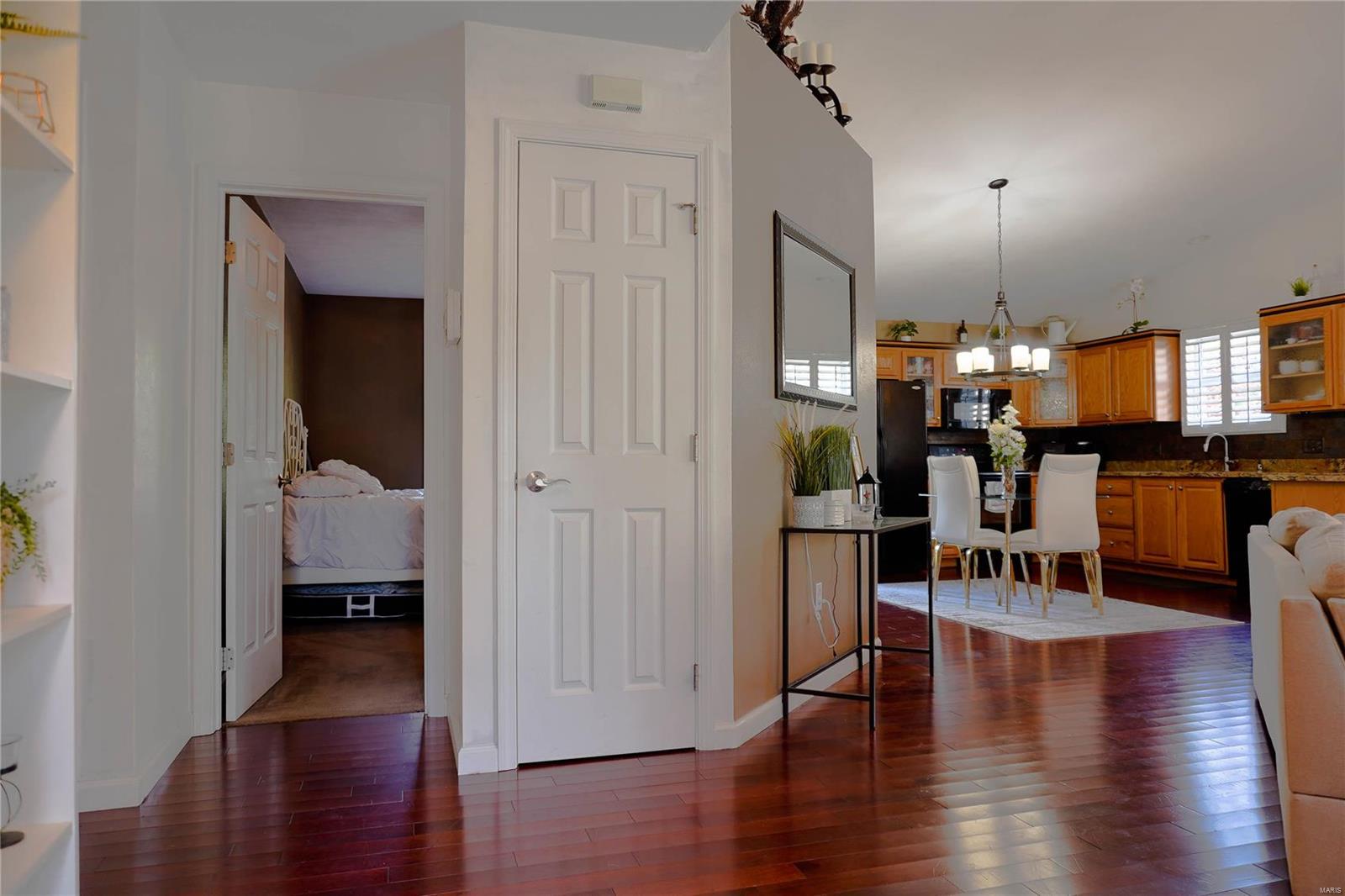 527 Eiler Road Belleville, IL 62223 - Photo 8 of 46 Gallery Image 8