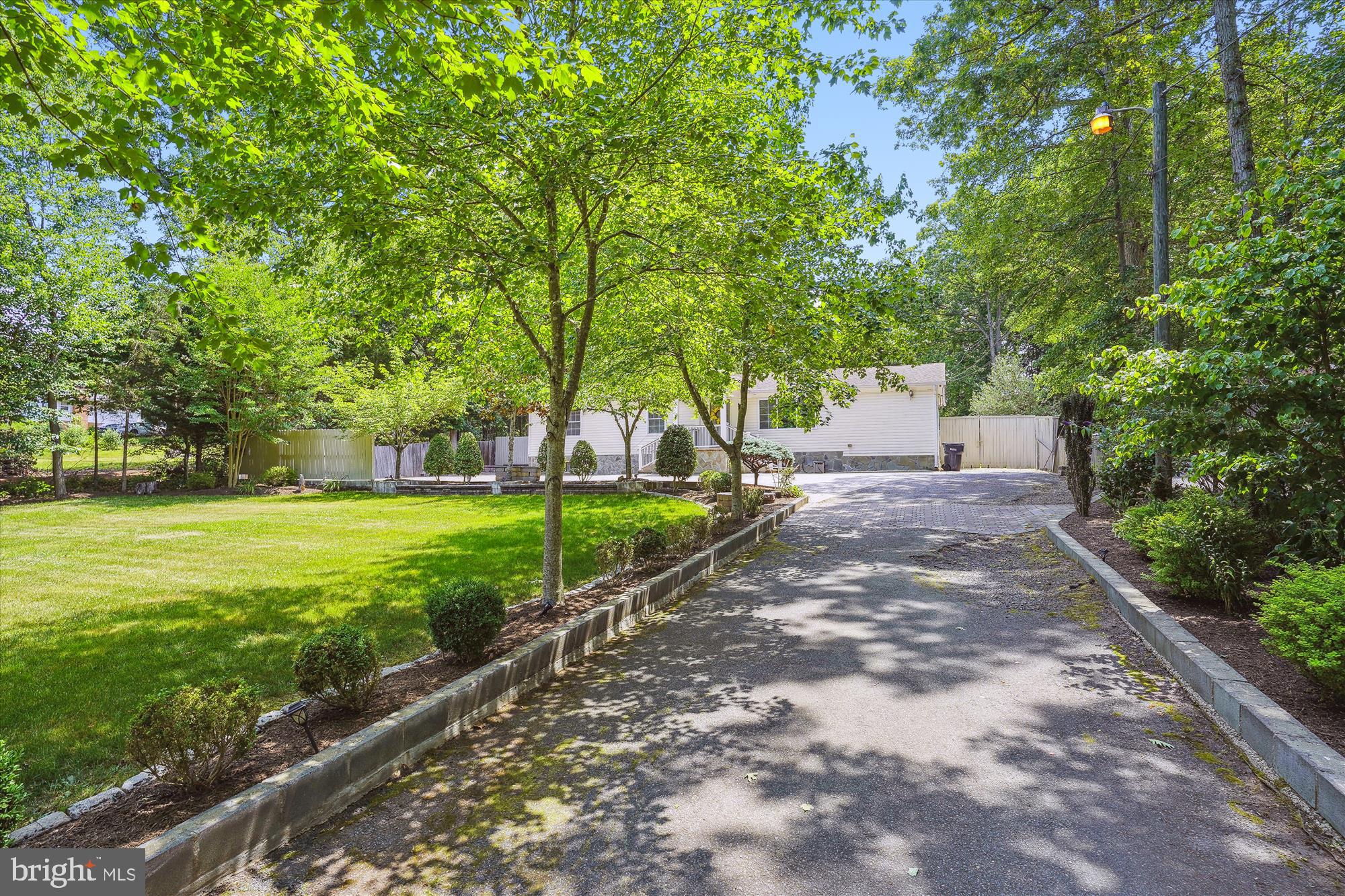 11617 Smithfield Road Manassas, VA 20112 - Photo 15 of 52 Long driveway to accomodate all your guests!