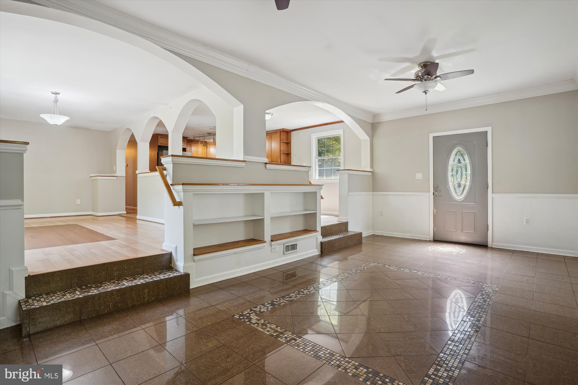 11617 Smithfield Road Manassas, VA 20112 - Photo 32 of 52 Built-ins!
