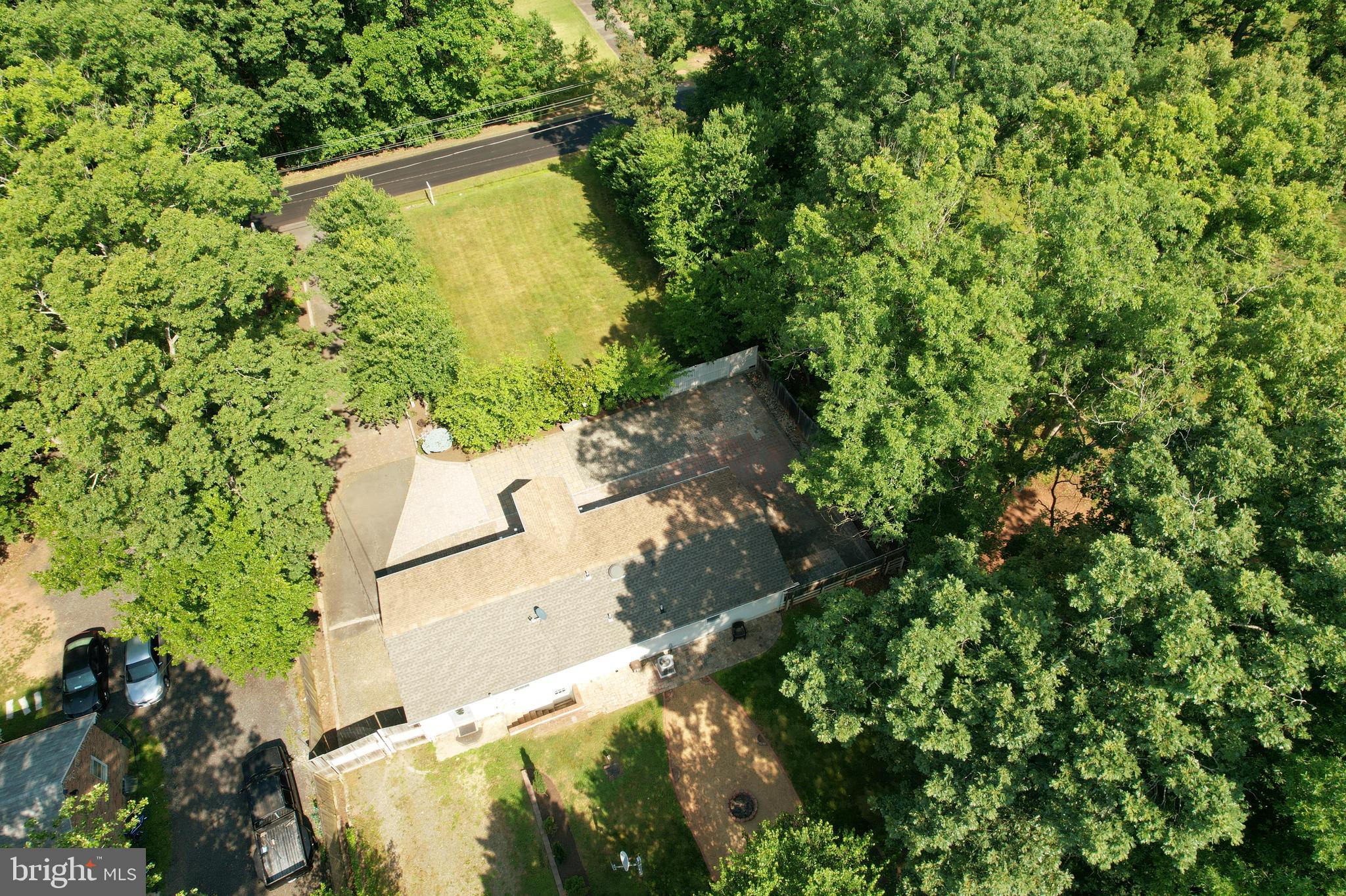 11617 Smithfield Road Manassas, VA 20112 - Photo 5 of 52 Room for lawn games and a great garden!