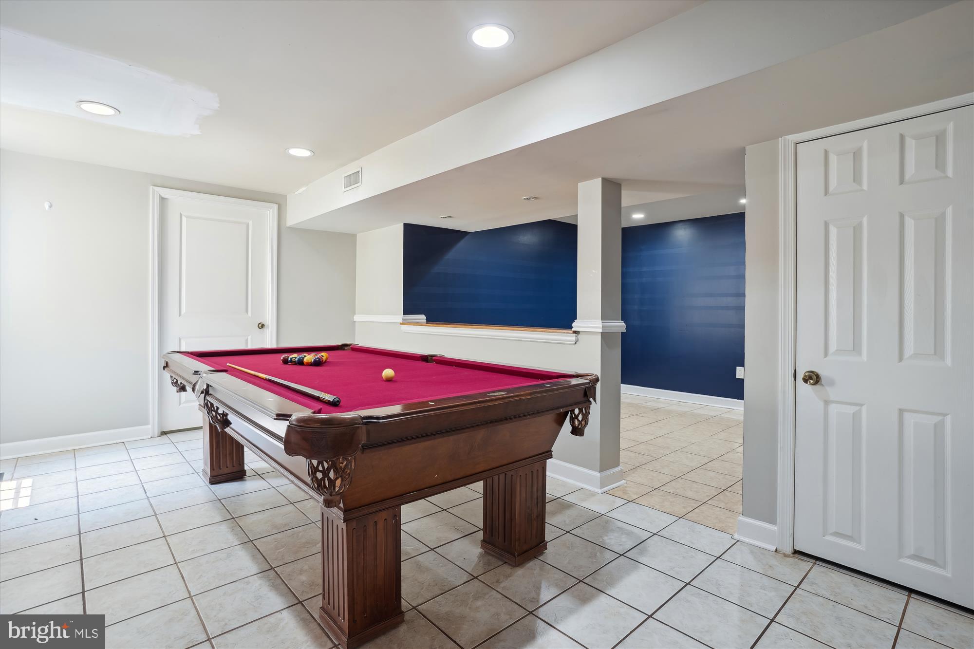 11617 Smithfield Road Manassas, VA 20112 - Photo 50 of 52 Pool Table Conveys!
