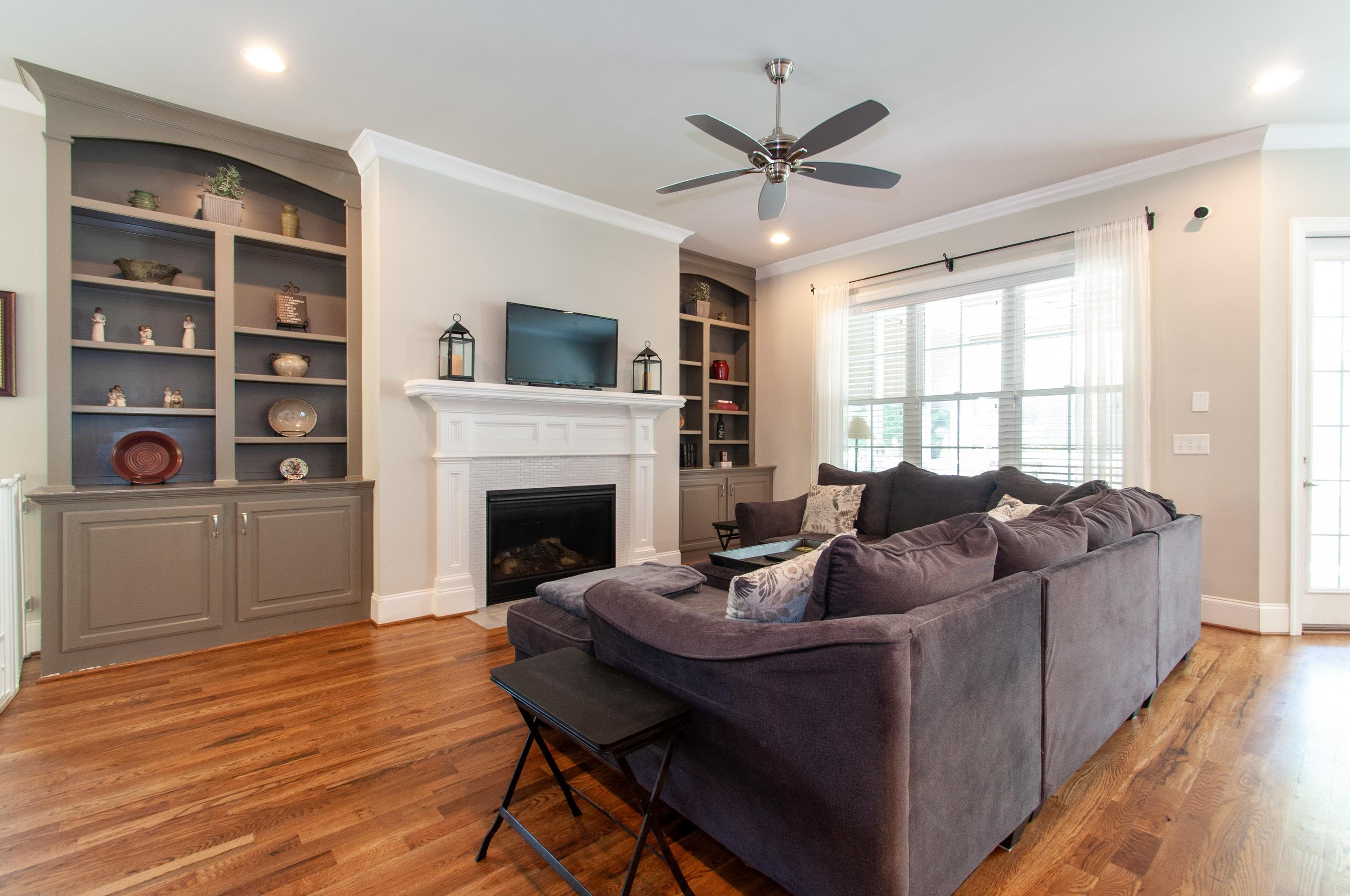 8628 Wapello Lane Raleigh, NC 27613 - Photo 12 of 35 Living Room