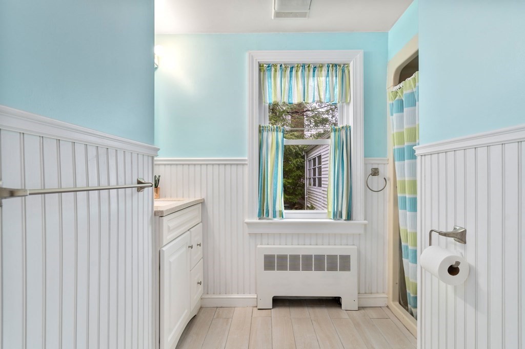 135 Tower Avenue Needham, MA 02494 - Photo 5 of 24