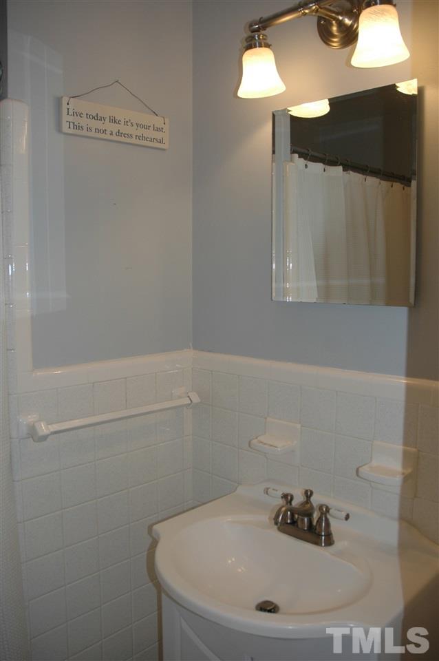 716 Currituck Drive Raleigh, NC 27609 - Photo 12 of 19 Gallery Image 12