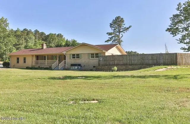 $1,800 | 271 Highway 73, Ellerbe, NC 28338