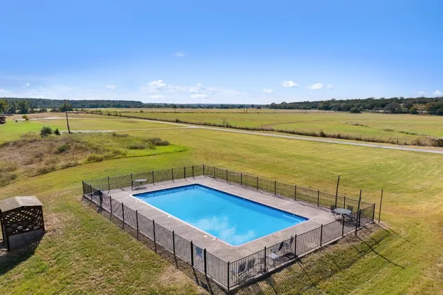 $7,950,000 | 963 F-M 963, Briggs, TX 78608