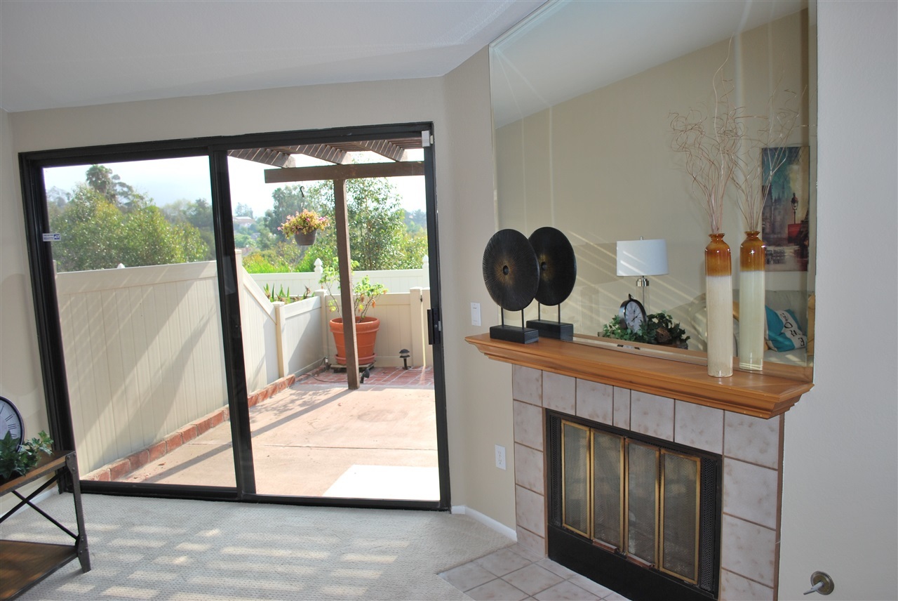 1994 Springdale Lane Encinitas, CA 92024 - Photo 7 of 14 Gallery Image 7
