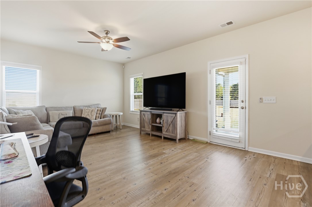 233 Caroline Way Guyton, GA 31312 - Photo 23 of 55 Living room