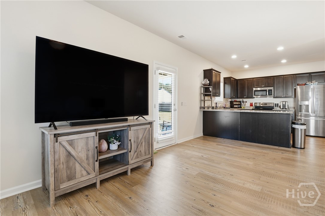 233 Caroline Way Guyton, GA 31312 - Photo 24 of 55 Living room