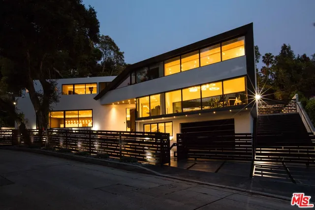 $30,995 | 2210 Bowmont Drive, Beverly Hills, CA 90210