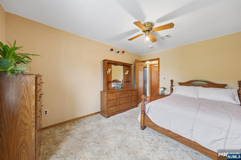562 Valley Road Clifton, NJ 07013 - Photo 23 of 35