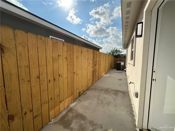 $1,150 | 2304 East San Andrea Street, Unit 1, Edinburg, TX 78542