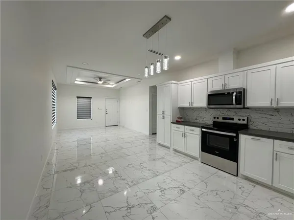 $1,150 | 2304 East San Andrea Street, Unit 1, Edinburg, TX 78542