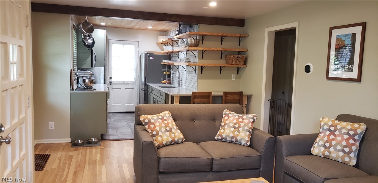 426 Prospect Road Berea, OH 44017 - Photo 2 of 18 Gallery Image 2