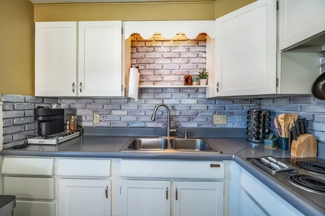 $312,000 | 147 Sheehan Drive, Holyoke, MA 01040