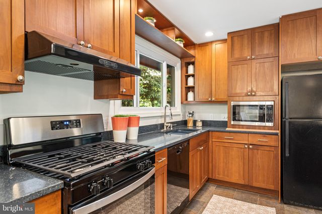 $1,045,000 | 6403 West Halbert Road, Bethesda, MD 20817