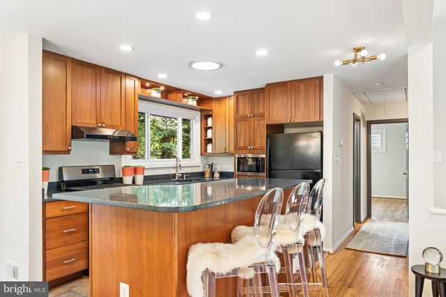 $1,045,000 | 6403 West Halbert Road, Bethesda, MD 20817