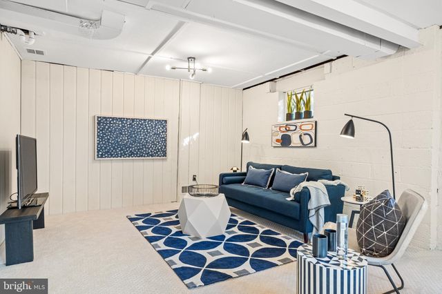 $1,045,000 | 6403 West Halbert Road, Bethesda, MD 20817