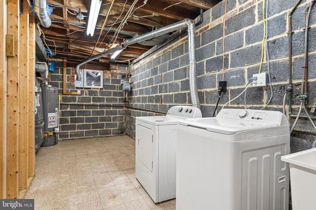 $1,045,000 | 6403 West Halbert Road, Bethesda, MD 20817