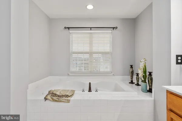 $2,895 | 1126 Hampton Street, Fredericksburg, VA 22401