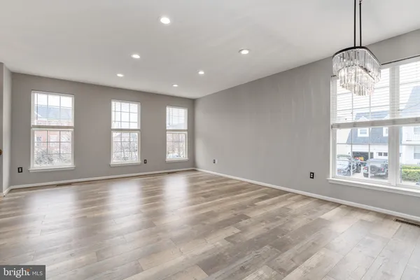 $2,895 | 1126 Hampton Street, Fredericksburg, VA 22401