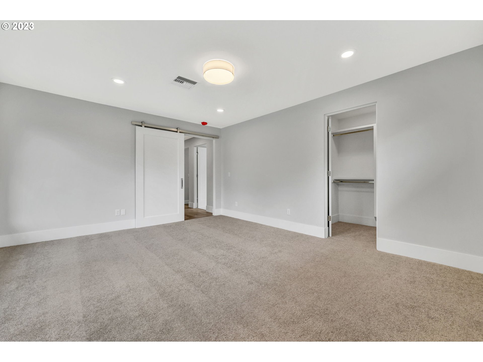 17173 Cedar Road Lake Oswego, OR 97034 - Photo 28 of 39 Gallery Image 28