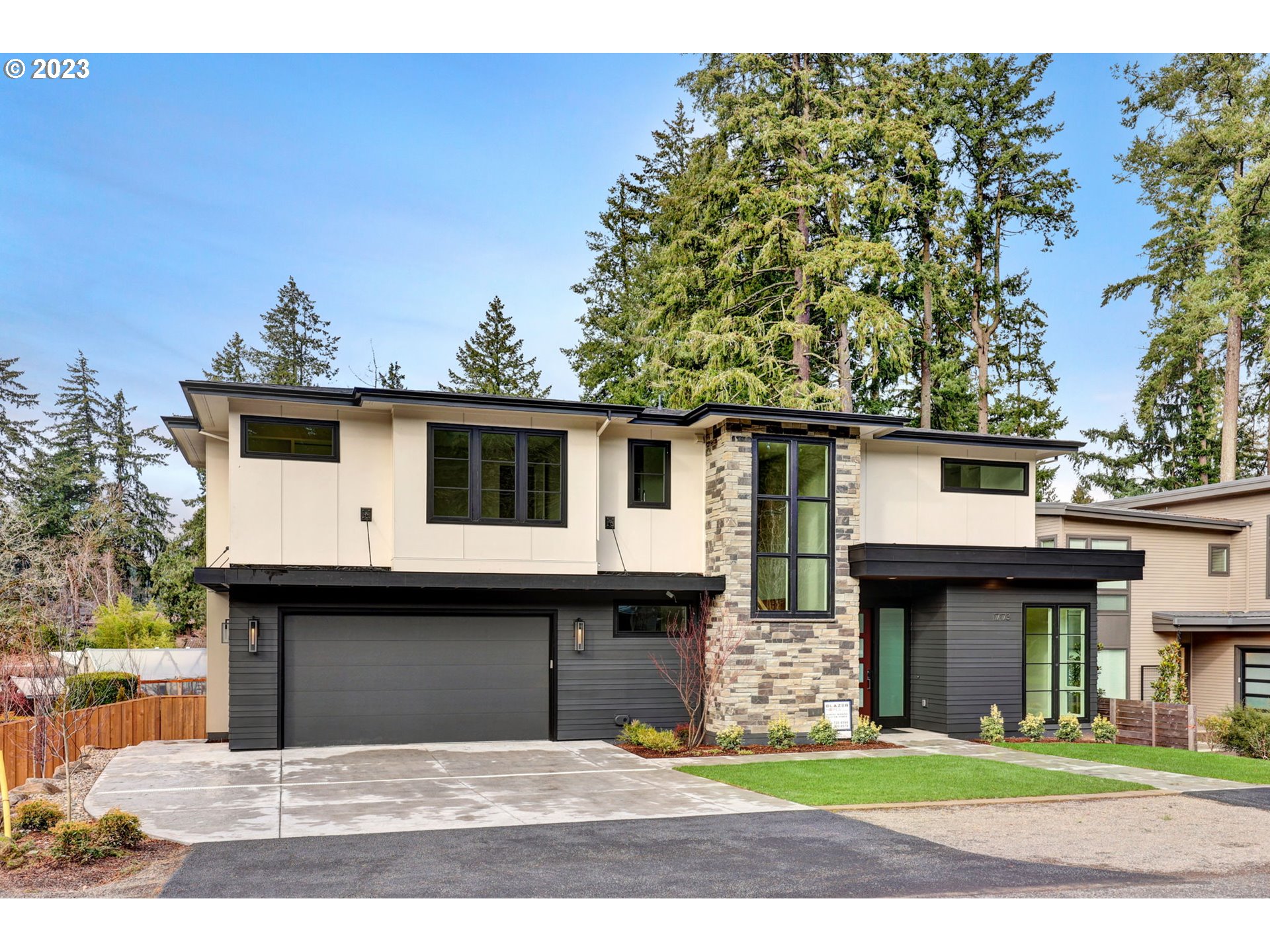 17173 Cedar Road Lake Oswego, OR 97034 - Photo 3 of 39 Gallery Image 3